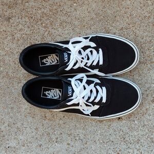 Vans Women Black and White Sneakers